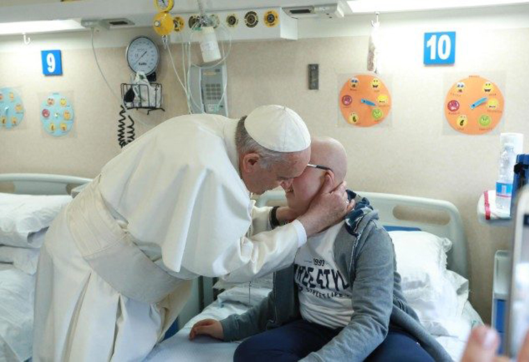 Papa Francisco no hospital em São Giovanni Rotondo